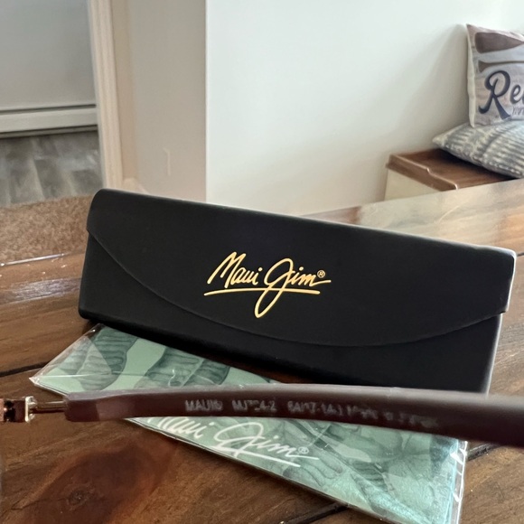 Discontinued Maui Jim Kumu sunglasses - Picture 3 of 5